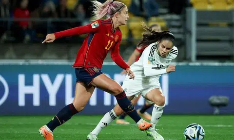 Dominant Spain crush Costa Rica 3-0 in World Cup group opener