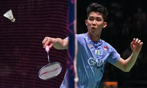Loh Kean Yew, Sheik Farhan, Feng Tianwei gunning for honours at S'pore Sports Awards