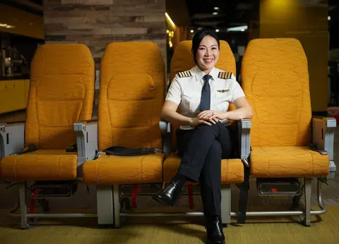 As she typically operates turnaround flights within the region, Capt Khaw can return home every day to spend time with her two daughters.