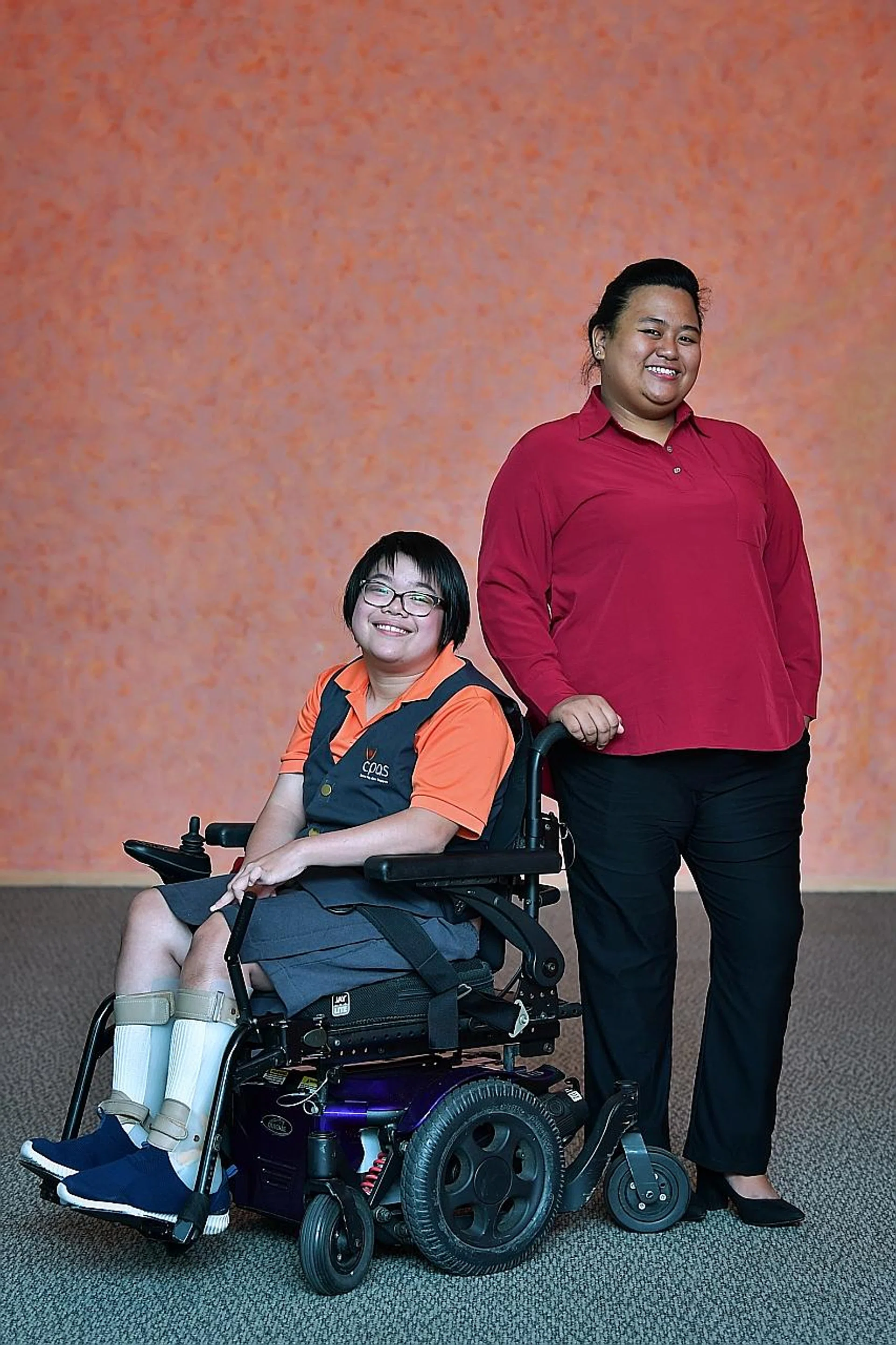 (From left) Both Miss Gan Sun Ling and Miss Siti Nurhajah Haron overcame the odds to become star students. 