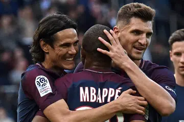 Cavani, Meunier reject short-term contract extensions, says report