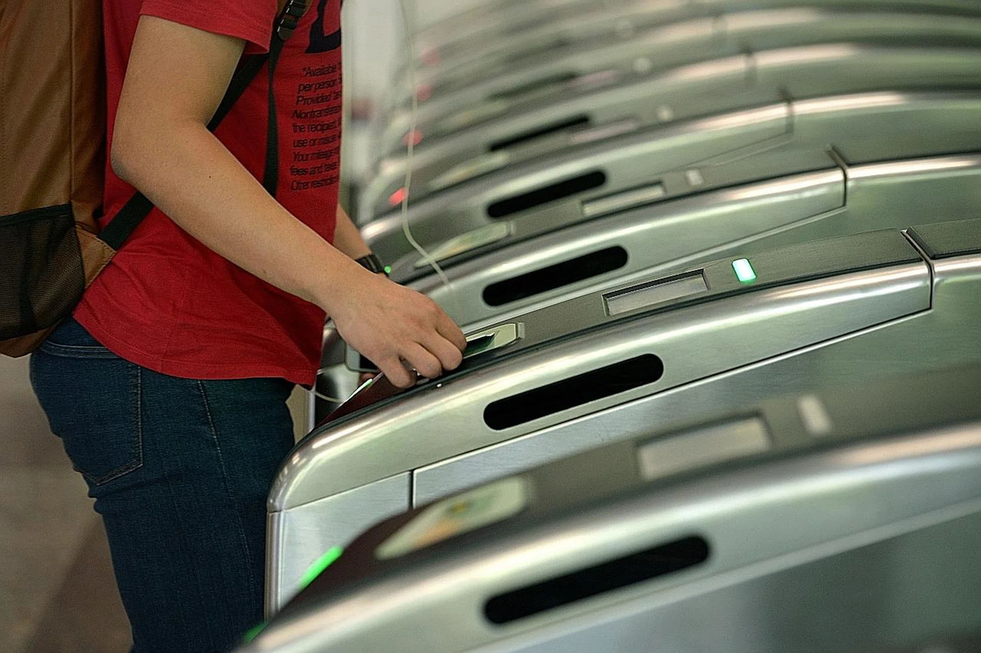 Commuters would be able to use Visa contactless cards to pay for public transport from June 6. 