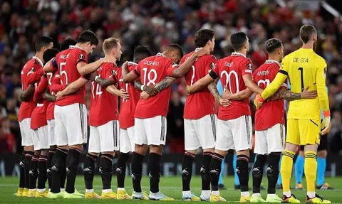 English Premier League fixtures postponed after Queen Elizabeth's death