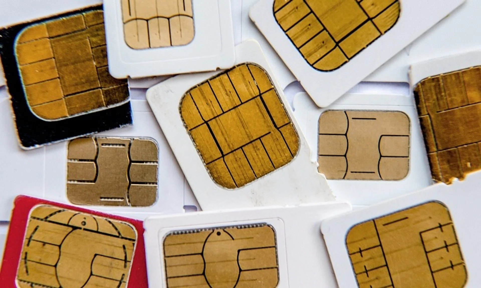 Subscribers who give away SIM cards registered in their names must take reasonable steps to find out the identity and location of the recipient.