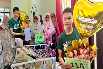 Student who scored 11As in SPM accepts mother's death as test from Allah