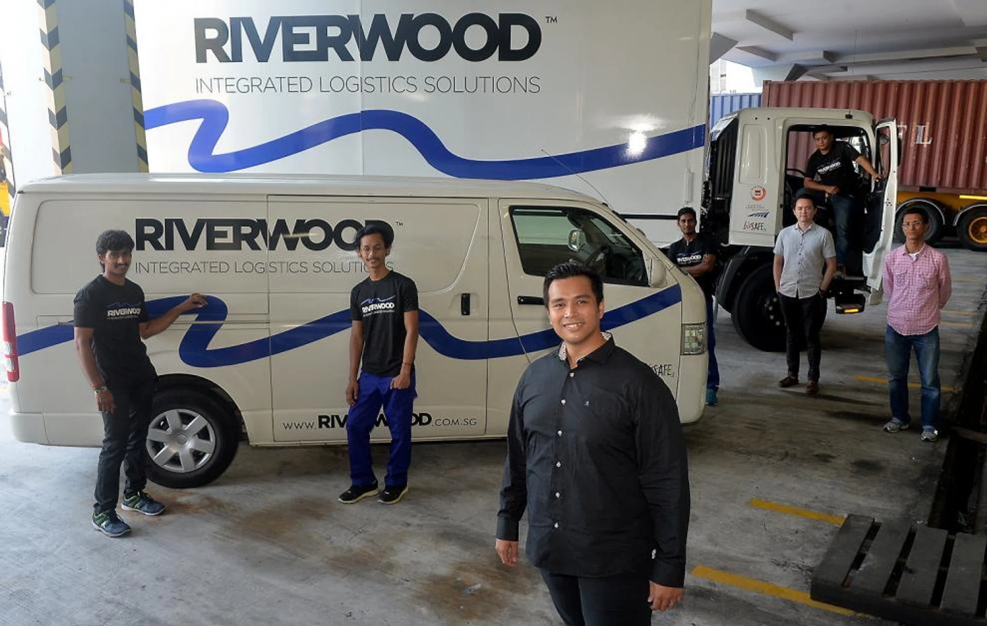 Mr Syafiq Yussoff (foreground) believes in the importance of staying grounded and remembering one’s roots. 
