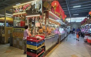 Vendor tells woman not to buy pork if she cannot afford it
