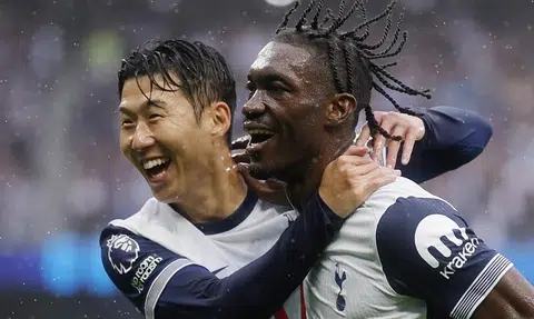 Son Heung-min's brace eases Tottenham to 4-0 win over Everton