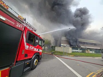 Fire breaks out in Tampines industrial building, students evacuate from school nearby