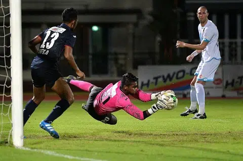 Warriors newcomers help team avoid defeat in S.League clash with DPMM
