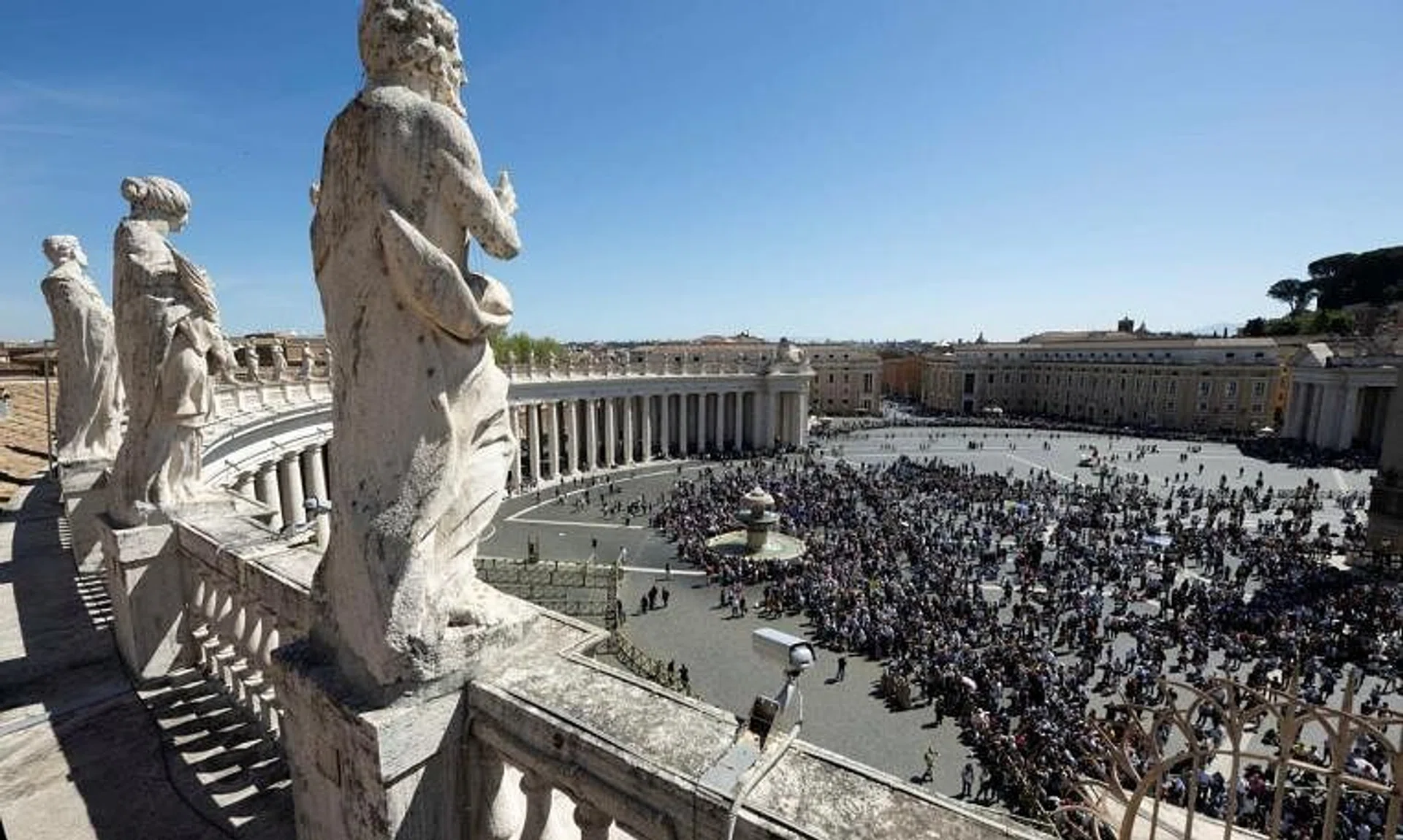 People attend the Regina Caeli prayer led by Pope Francis at the Vatican, April 7, 2024. Vatican Media/­Handout via REUTERS/ File photo
