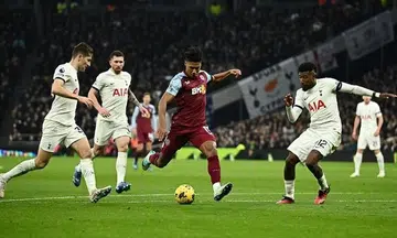 Tottenham slip to third successive defeat as Villa go fourth