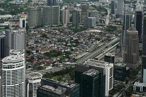 Tourist alleges extortion by police officers in Kuala Lumpur