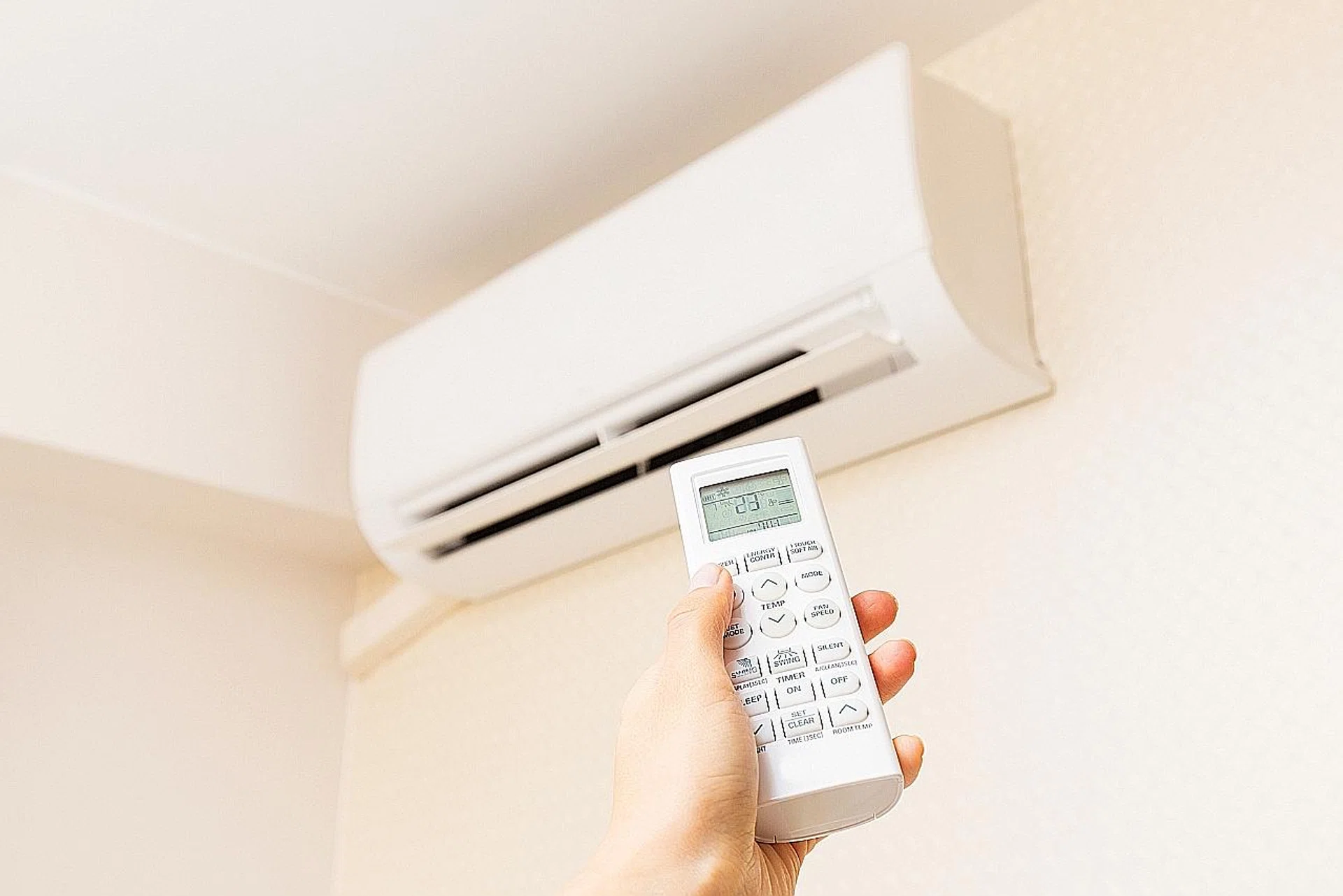 While air-conditioning is widely used in Singapore, one way to reduce the spread of diseases could be to keep windows and doors open and switch on the fan. PHOTO: LIANHE ZAOBAO