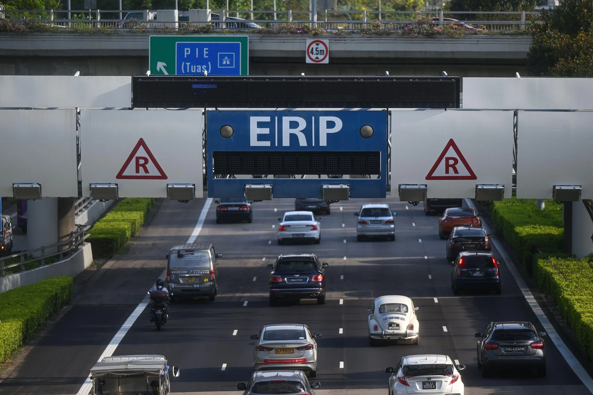 Electronic Road Pricing (ERP) rates at five locations will fall by $1 during the June school holiday period.