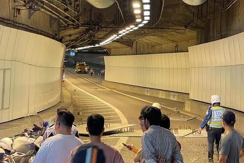 Police investigating lorry driver who allegedly caused 7-hour KPE entrance closure