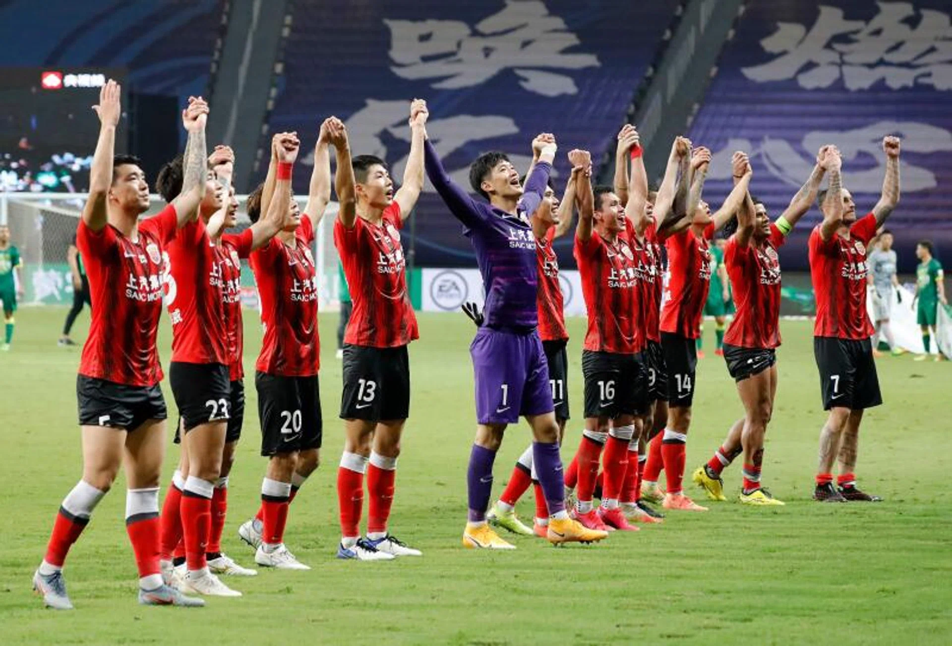 Led by national team goalkeeper Yan Junling (in purple), several of Shanghai SIPG’s local players took part in activities that focused on the Chinese Communist Party's ideologies while being stuck in their Covid-19 bubble hotel.