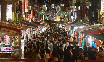 Security and traffic measures at CNY bazaar in Chinatown