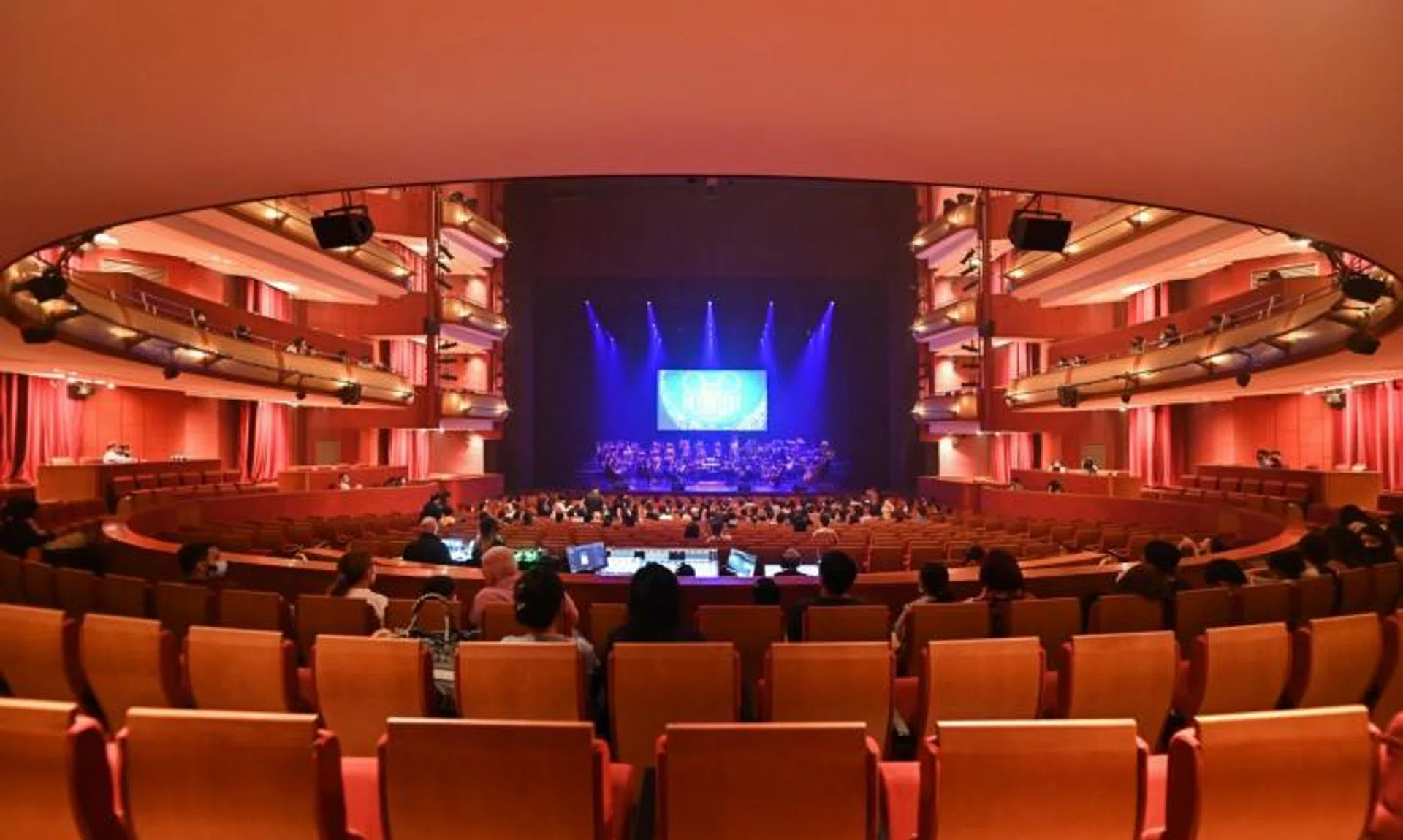 There will no longer be restrictions on the number of performers and crew or unmasked performers in a production.