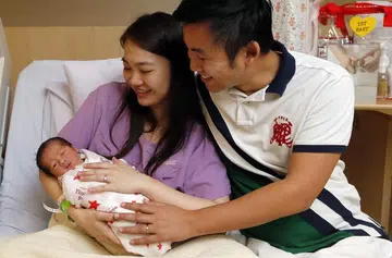 Extra month of unpaid infant care leave for civil servants