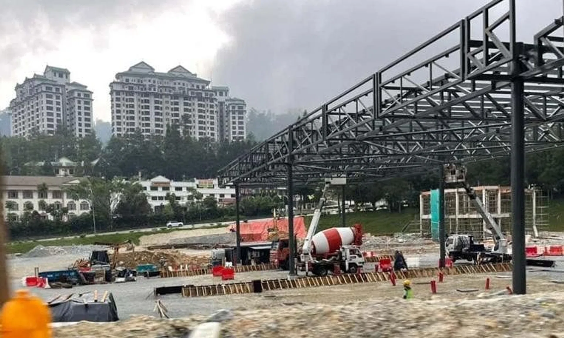 It is unclear if the charges will be uniformly applied across vehicle types such as private cars or tour buses.