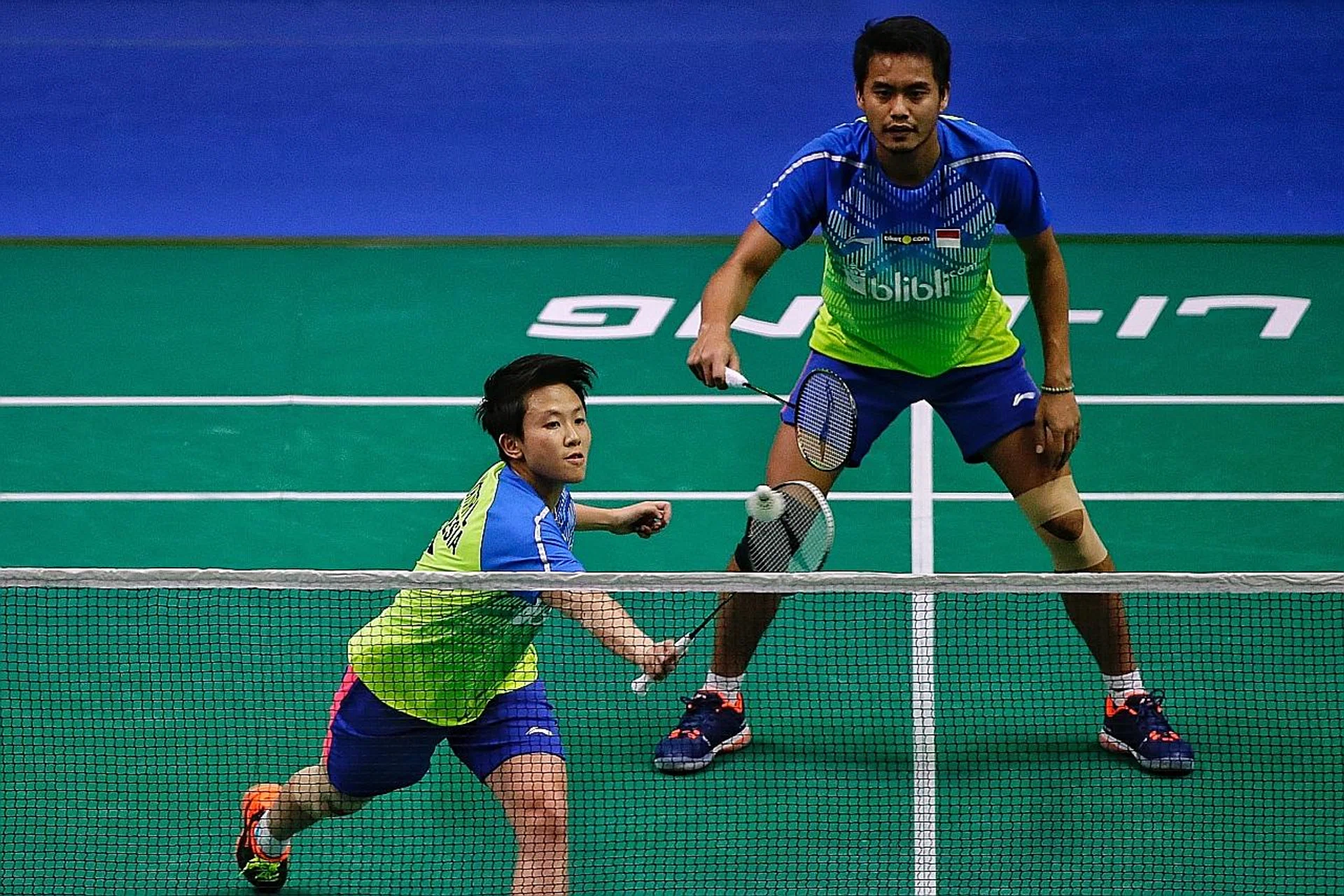 Indonesia's Liliyana Natsir (front) and Tontowi Ahmad.