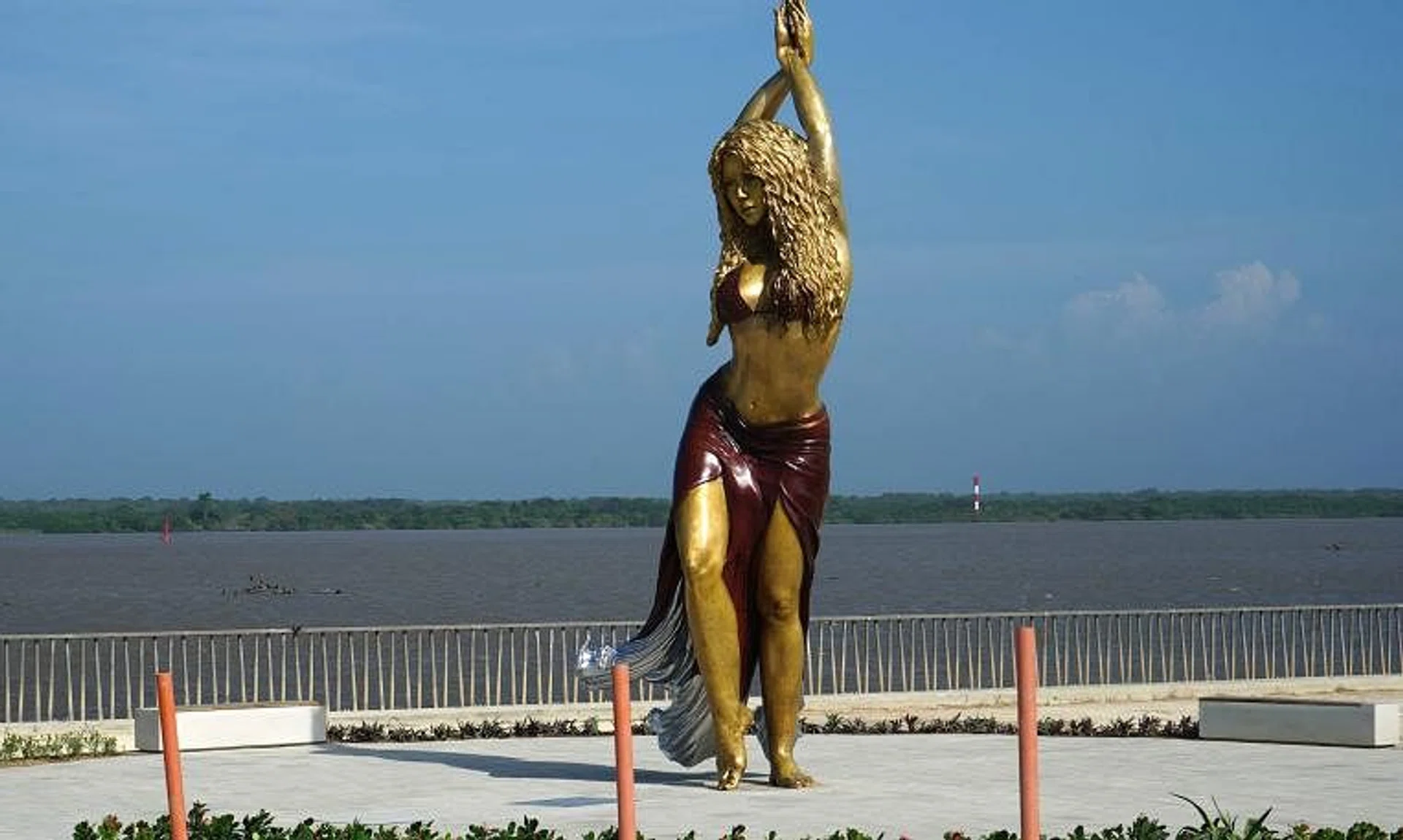 A statue of Colombian singer Shakira at the Malecon in Barranquilla, Colombia, on Dec 26, 2023. 