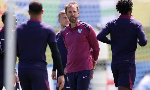England eye end to long wait for Euros glory