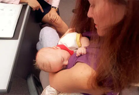 Judge kicks breastfeeding mum out of Australian court for being a 'distraction'