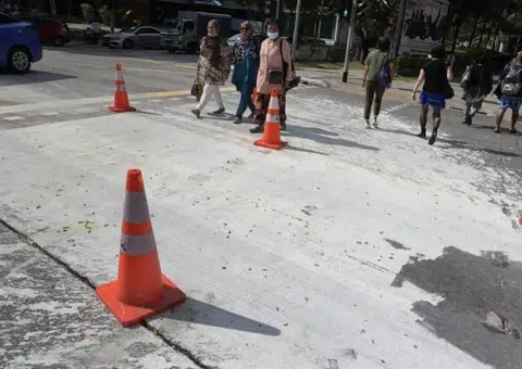 Spilled paint at pedestrian crossing in Eunos causes two to slip and stain their clothes