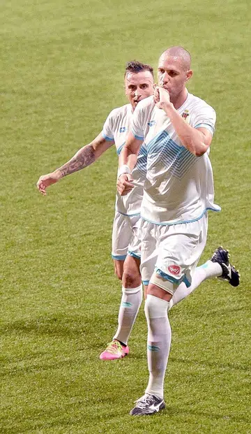 Duo vying for Golden Boot