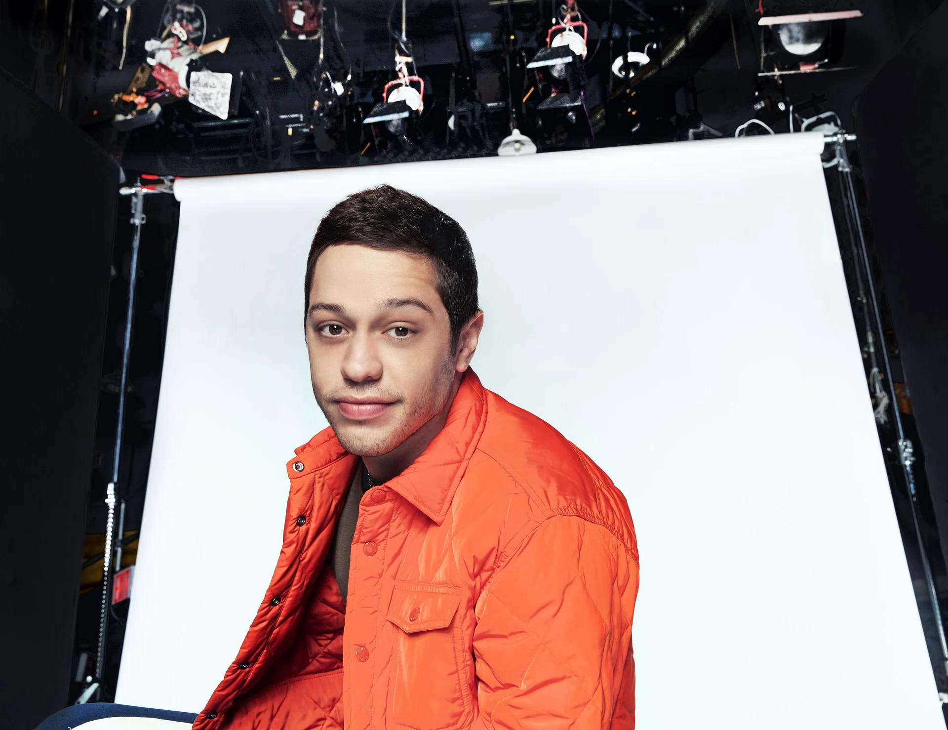 American comedian Pete Davidson is best known for being a cast member on American comedy sketch series Saturday Night Live from 2014 to 2022. 