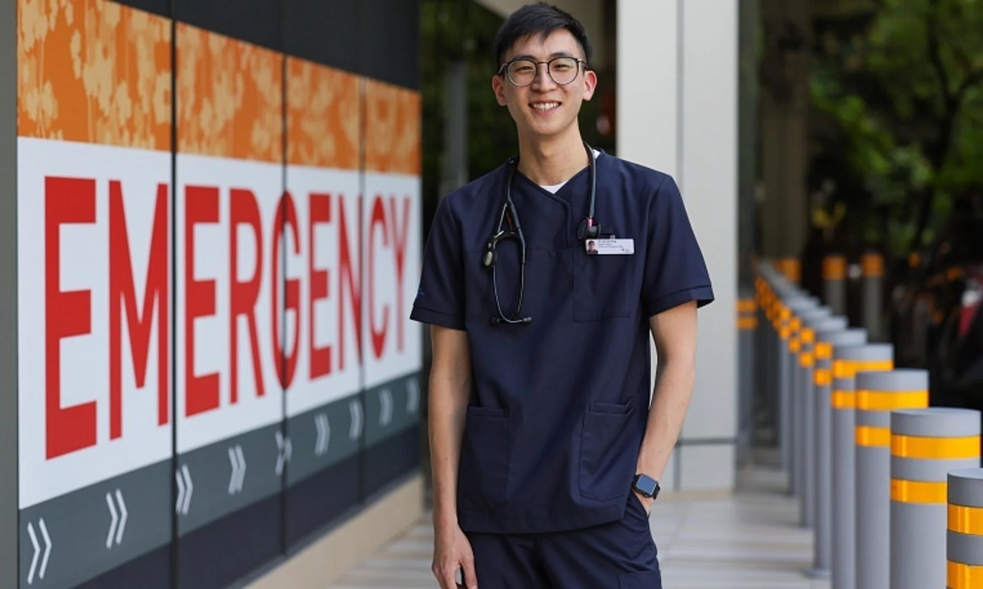 Dr Lim Shi Ping, a medical officer at Khoo Teck Puat Hospital's accident and emergency department, saved the life of a man who had a heart attack at Yishun MRT.