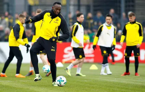 Bolt 'serious' about football dream