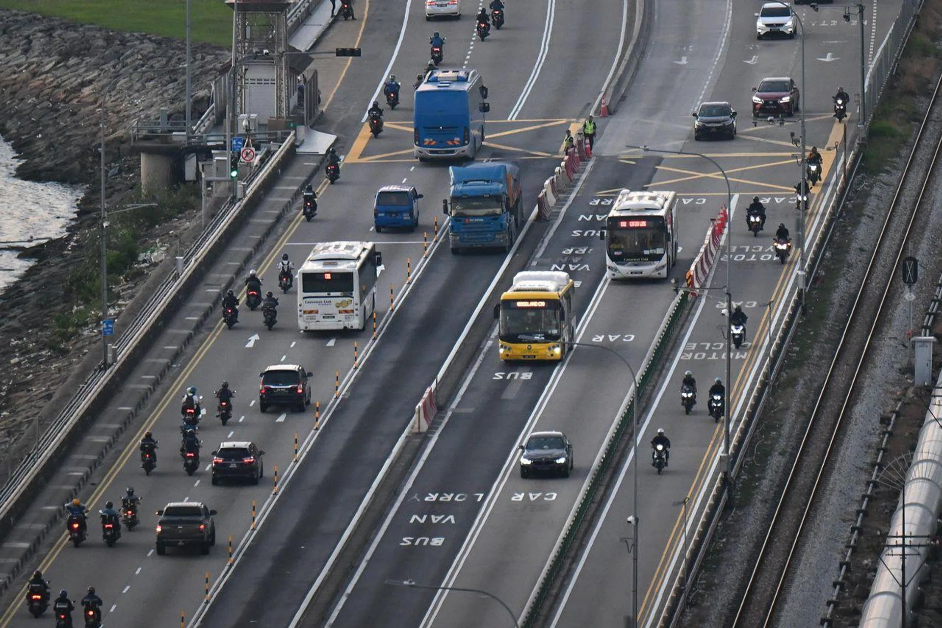 The Sultan Iskandar immigration complex in Johor Bahru will be carrying out circuit breaker replacement works in all car departure zones during that period.