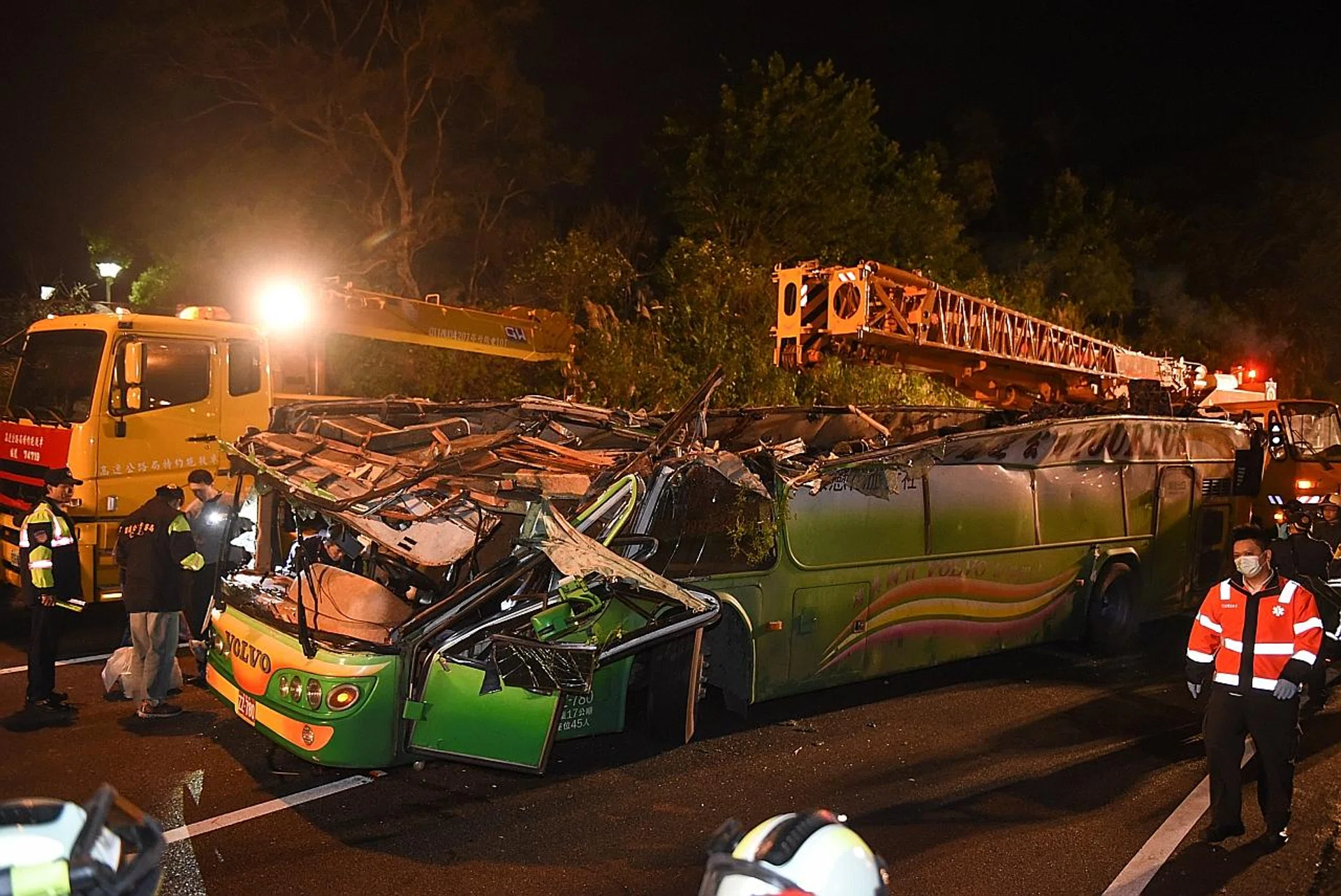 The bus had veered off a highway on Monday night on the outskirts of Taipei. 