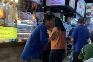 $10 in 5 minutes: Beggar's earnings spark netizen fury