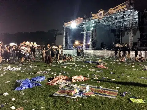 Laneway festivalgoers left venue littered with trash - just like last year