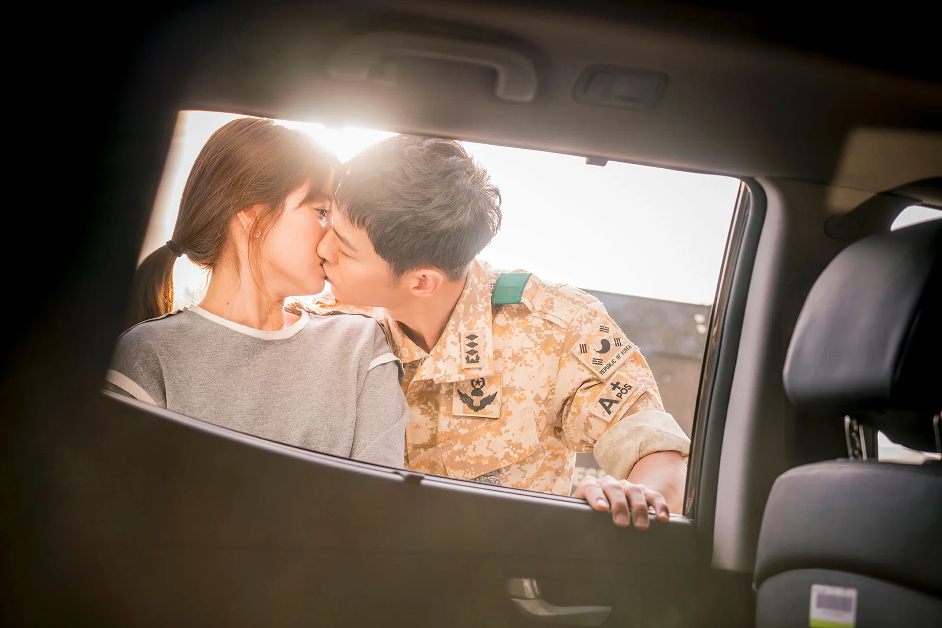 LOVE STORY: Actor Song Joong-Ki and actress Song Hye-Kyo in a scene from Descendants Of The Sun.