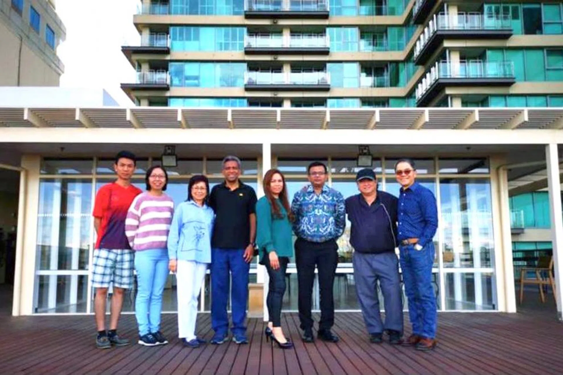 While in Melbourne, Mr Ronald Perera (third from right) set up the Singapore Australia Association for Singaporeans there to bond over shared experiences. 
