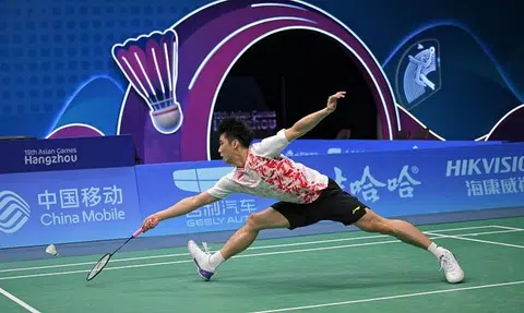 Loh Kean Yew earns morale-boosting win over world No. 3 Kodai Naraoka in Denmark Open