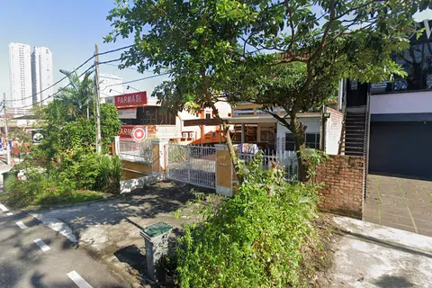 S'porean left with multiple injuries trying to save son, 7, from kidnappers in JB