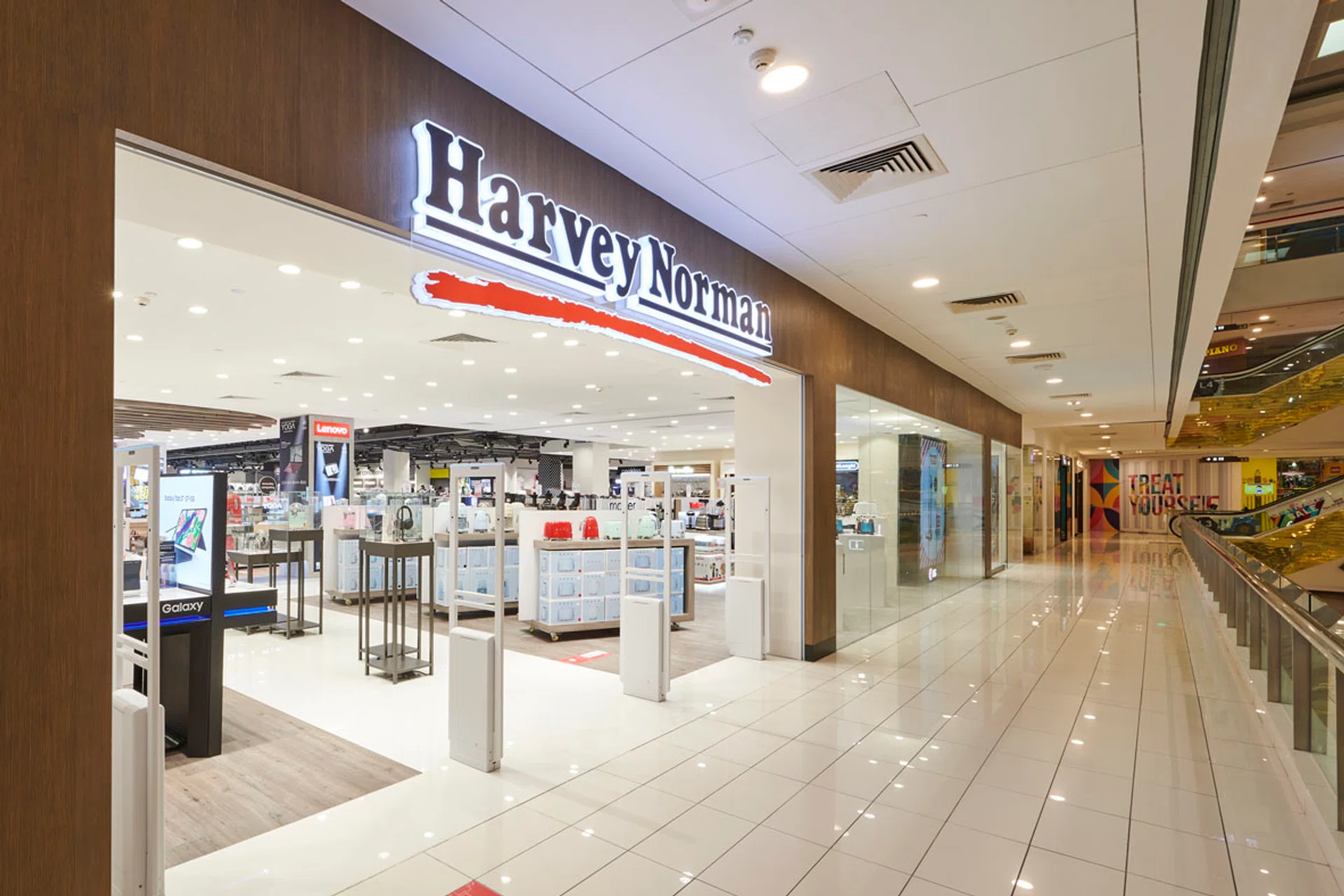 Head to the Harvey Norman at The Centrepoint (#03-06) this weekend and take your pick of electrical, IT, furniture and bedding products going at unbeatable prices. 