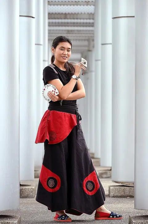 Local female magician wants to break gender stereotypes
