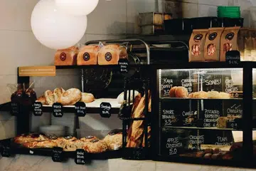 No dining-in, but these two eateries decide to open 24 hours