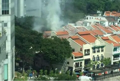 Two fires in one day at Boat Quay pubs