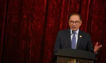 Anwar Ibrahim calls keyboard warriors '3min experts'