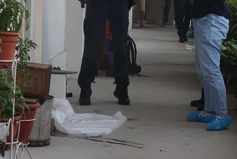 Body of 76-year-old man living alone found decomposing