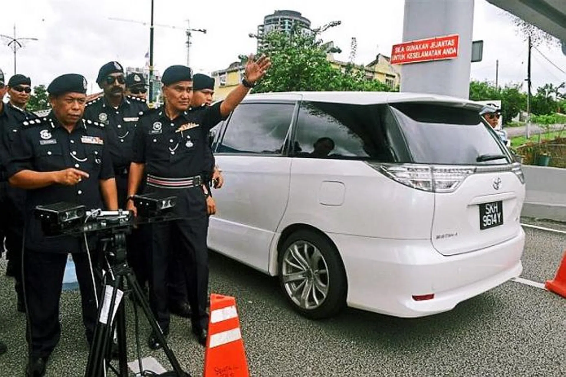 ON THE LOOKOUT: Malaysia's Health Ministry says that since February, it has scanned over two million visitors entering Malaysia from countries affected by Zika and found no cases of infection so far.