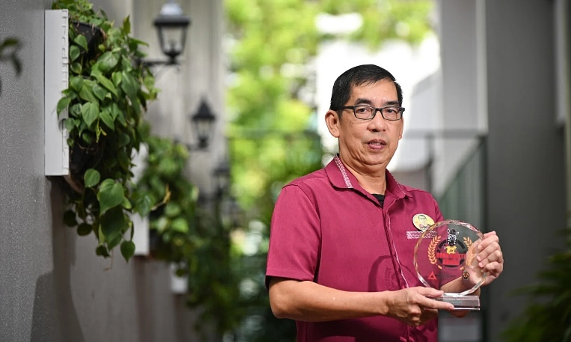 SMRT Buses bus driver Toh Chin Tiong was one of 33  recipients of the Singapore Road Safety Awards at the Road Safety Seminar 2024 on Oct 11.